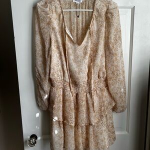 Steve Madden Beige and Cream Patterned Blouse